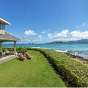 Oceanfront home in Kaimalino, Kailua (Oahu) for sale