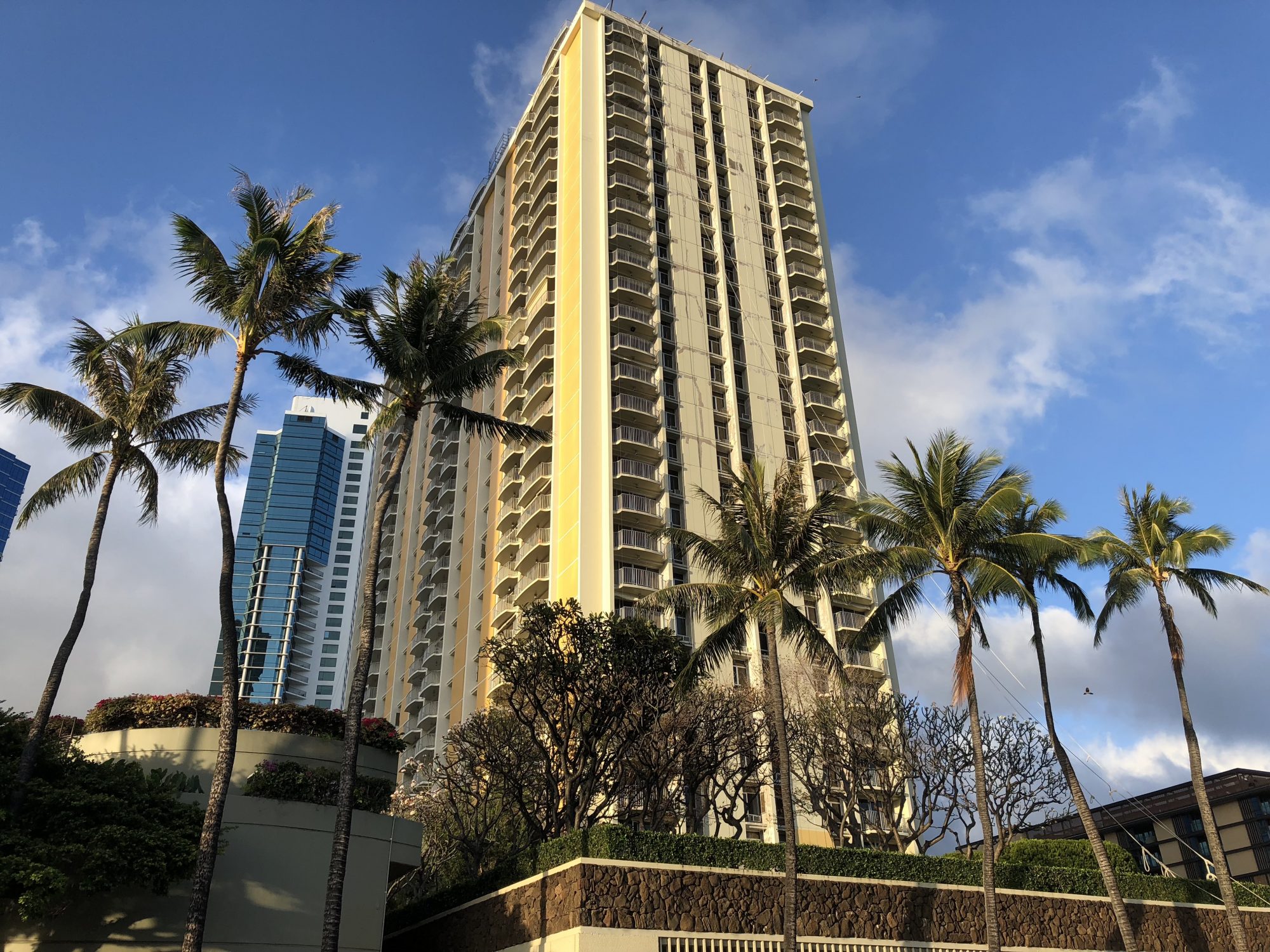 1350 Ala Moana condo building brand new paint-job | Hawaii House